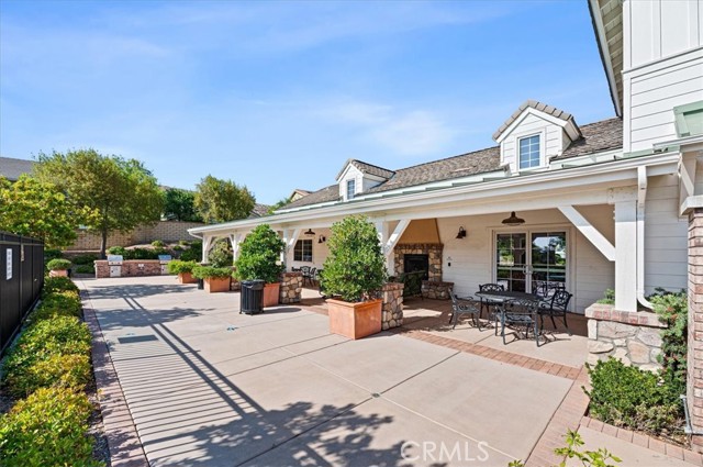 22517 Skipping Stone Drive, Saugus CA: https://media.crmls.org/medias/d9f7bd6f-915f-400d-8c79-94f8e7ec44bb.jpg