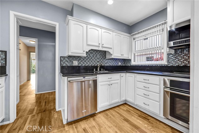 Detail Gallery Image 7 of 33 For 2032 Royal Oaks Dr, Duarte,  CA 91010 - 3 Beds | 2 Baths