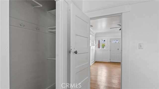4095 Albatross Street, San Diego CA: https://media.crmls.org/medias/d9f9af64-ffda-4ebb-840d-ab6ff325448e.jpg