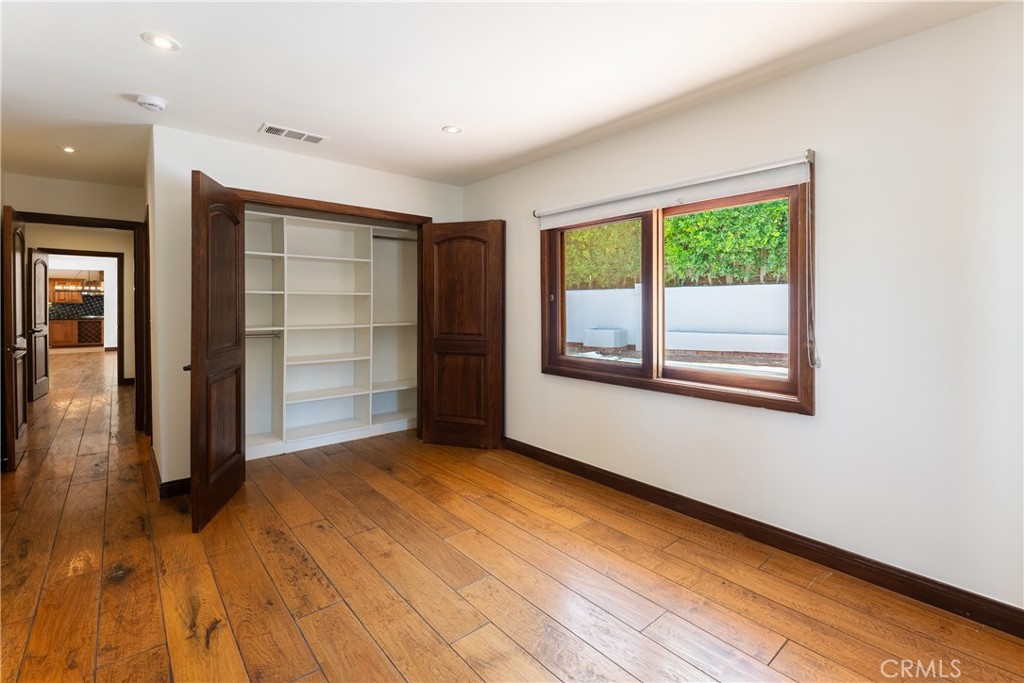 MLS #SR25224321 image #5