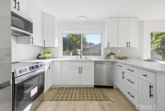 Detail Gallery Image 20 of 48 For 2228 E Nyon Ave, Anaheim,  CA 92806 - 5 Beds | 2/1 Baths