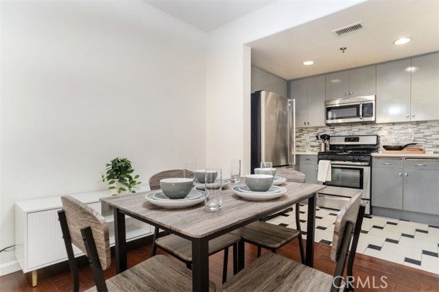 Detail Gallery Image 11 of 48 For 580 W Main St #129,  Alhambra,  CA 91801 - 2 Beds | 2 Baths