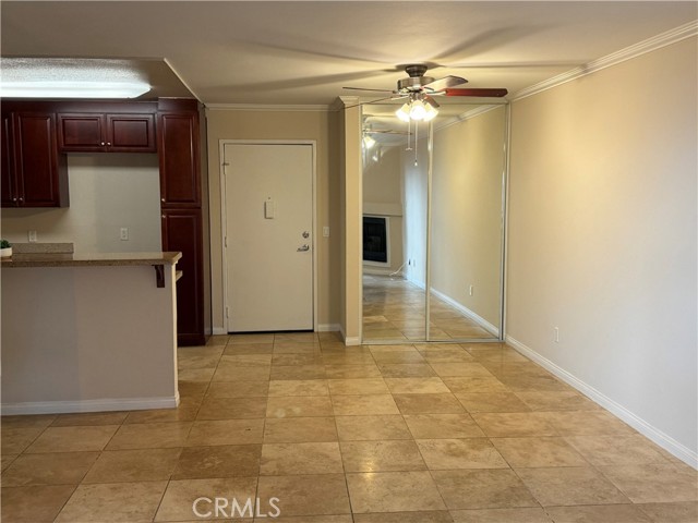 Detail Gallery Image 6 of 17 For 5510 Owensmouth Ave #120,  Woodland Hills,  CA 91367 - 3 Beds | 2 Baths
