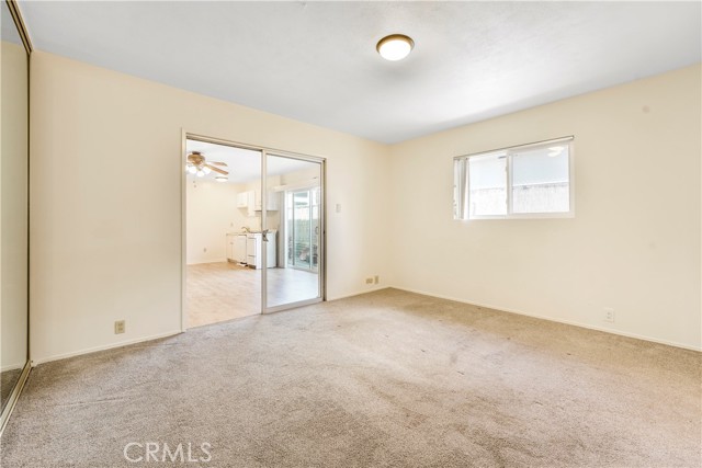 1300 Oak Avenue, Carlsbad CA: https://media.crmls.org/medias/d9fa6132-dfc8-4a1d-b155-6b7a43e21ff3.jpg