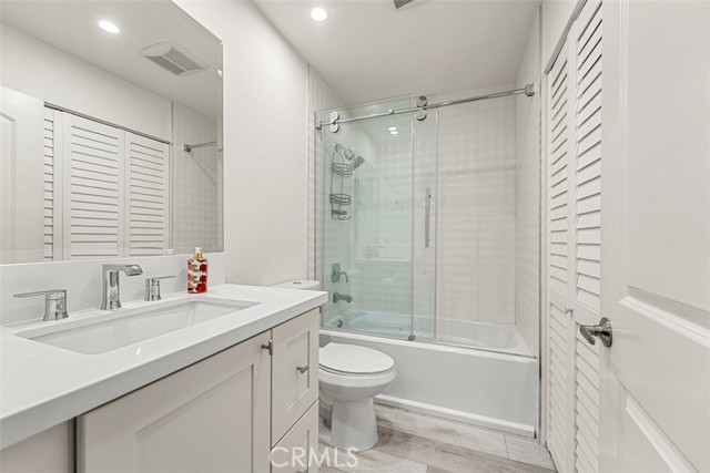 Detail Gallery Image 16 of 23 For 52 Sea Pine, Newport Beach,  CA 92660 - 2 Beds | 2 Baths