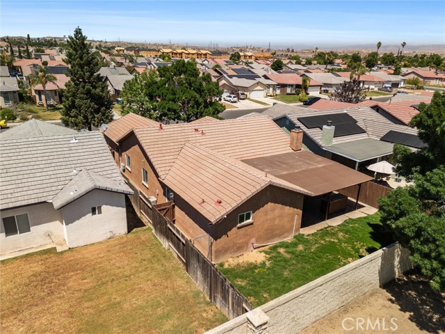 231 Sunny Meadow Drive, Bakersfield CA: https://media.crmls.org/medias/d9fafe94-06e9-490d-9a53-ba576a710d39.jpg