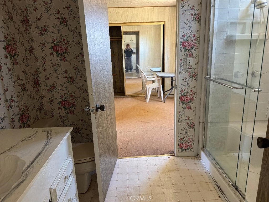 https://media.crmls.org/medias/d9fb8f31-63be-4431-901c-eeae967d5c97.jpg?preset=X-Large