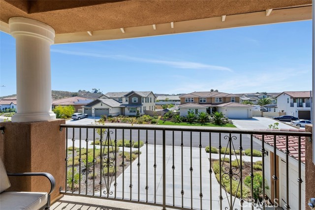 Detail Gallery Image 30 of 44 For 17183 Compass Dr, Riverside,  CA 92503 - 5 Beds | 4/1 Baths