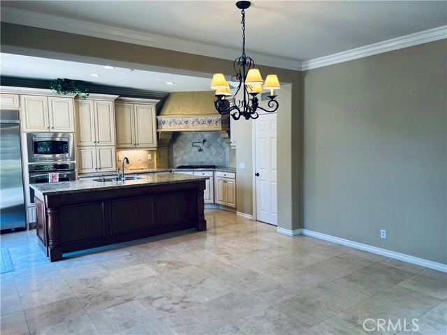 11 Gentle Breeze, Newport Coast CA: https://media.crmls.org/medias/d9fc4a21-ea5a-41aa-ae69-5569fafacce6.jpg