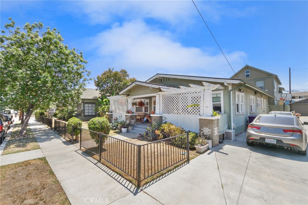 507 Rose Avenue, Long Beach, CA 90802
