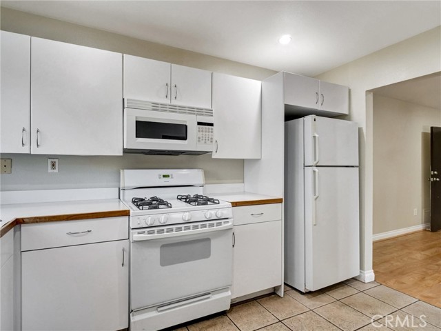 Detail Gallery Image 8 of 28 For 18350 Hatteras #123,  Tarzana,  CA 91356 - 3 Beds | 2 Baths