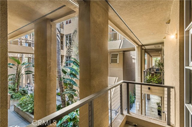133 The Promenade N, Long Beach CA: https://media.crmls.org/medias/d9fe5bc3-5cc6-4e7c-a507-1b89b6d31fd8.jpg