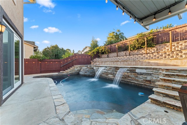 Detail Gallery Image 2 of 39 For 921 Camino Vera Cruz, Camarillo,  CA 93010 - 4 Beds | 3/1 Baths