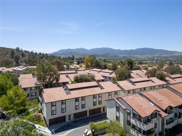 Detail Gallery Image 1 of 26 For 28031 Sarabande Ln #128,  Canyon Country,  CA 91387 - 2 Beds | 2 Baths