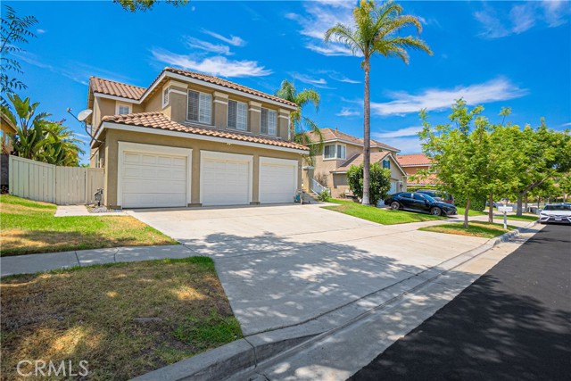 Detail Gallery Image 4 of 57 For 828 N Temescal St, Corona,  CA 92879 - 4 Beds | 2/1 Baths