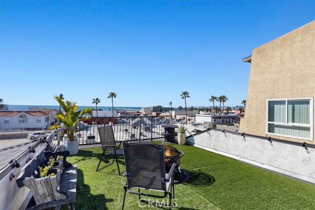 1025 Manhattan Avenue, Hermosa Beach, California 90254, ,Residential Income,Sold,Manhattan,SB24033008