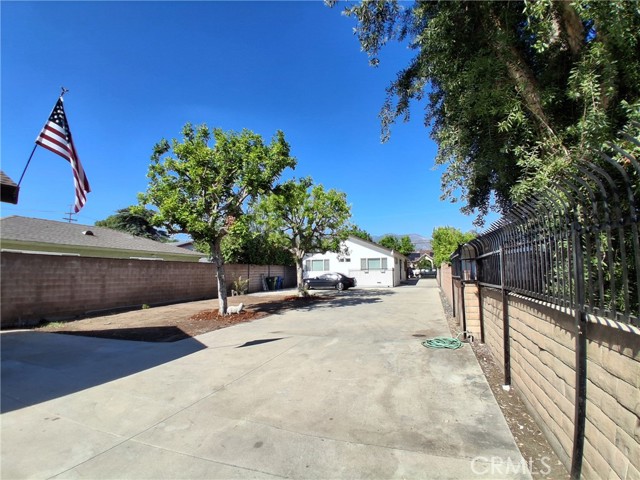 12587 Bradley Avenue photo 28