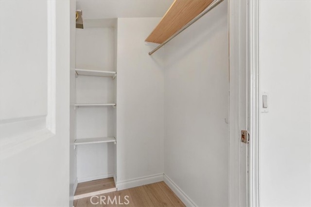 Detail Gallery Image 7 of 13 For 5718 Comanche Ave, Woodland Hills,  CA 91367 - 0 Beds | 1 Baths