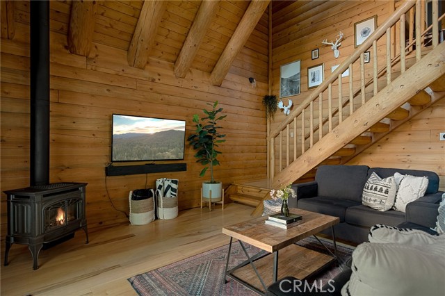 Detail Gallery Image 13 of 36 For 357 Maple Dr, Lake Arrowhead,  CA 92352 - 3 Beds | 2/1 Baths