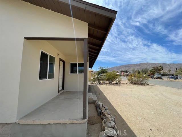 Detail Gallery Image 3 of 19 For 6663 Sage Ave, Twentynine Palms,  CA 92277 - 4 Beds | 3 Baths