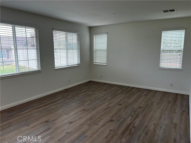 Detail Gallery Image 4 of 10 For 11268 Price, Loma Linda,  CA 92354 - 6 Beds | 3/1 Baths