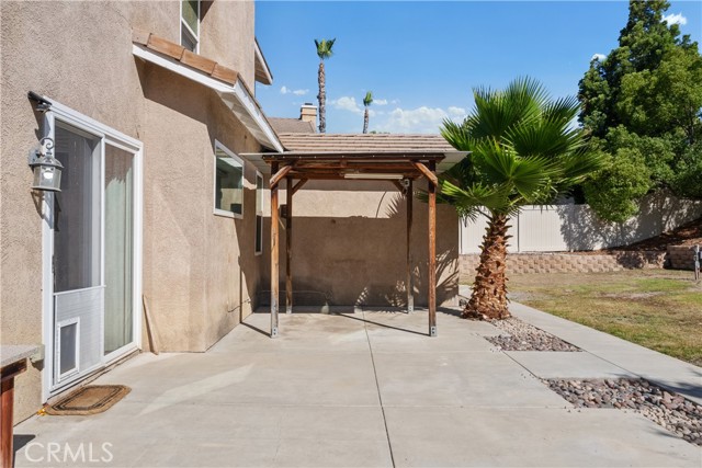 23247 Coffee Berry Circle, Corona CA: https://media.crmls.org/medias/da0282f3-e55e-4fed-9ef4-05e3ecce7078.jpg