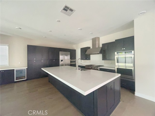 99 Swift, Irvine CA: https://media.crmls.org/medias/da028ea7-254c-446d-9405-0ddd3ec50df5.jpg