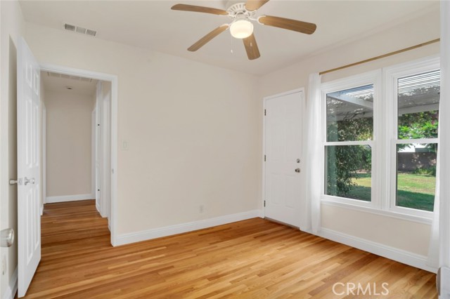 Detail Gallery Image 12 of 28 For 6614 Forbes Ave, Lake Balboa,  CA 91406 - 3 Beds | 1 Baths