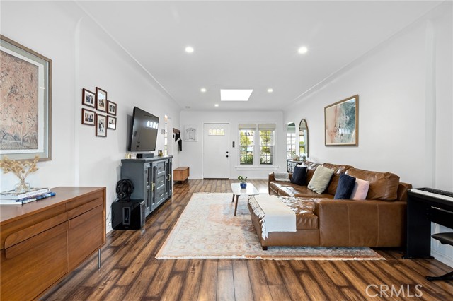 Detail Gallery Image 4 of 20 For 17430 Tulsa St, Granada Hills,  CA 91344 - 3 Beds | 2 Baths