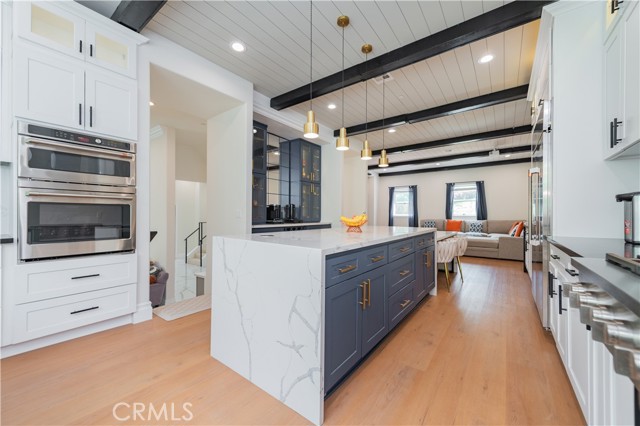 Detail Gallery Image 15 of 61 For 451 Avenida Esplendor, Walnut,  CA 91789 - 6 Beds | 6/1 Baths