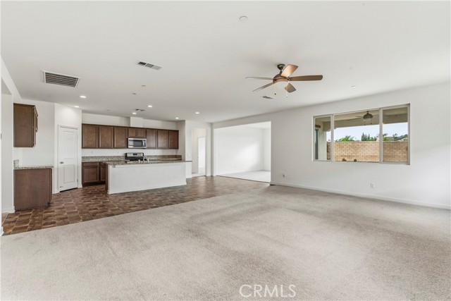 29875 Blue Ridge, Menifee CA: https://media.crmls.org/medias/da064fbe-405d-41bc-a88d-14383fad00bc.jpg