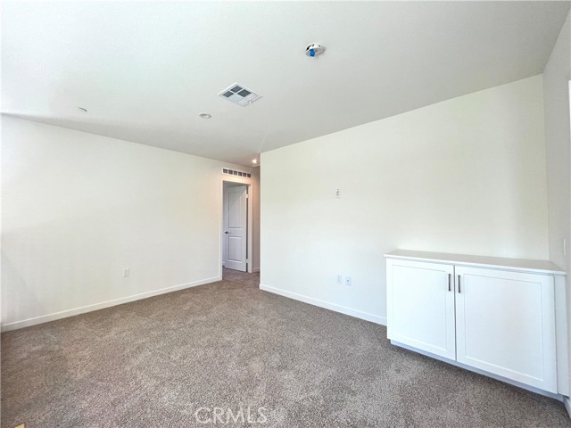 16036 Olivas Lane, Fontana CA: https://media.crmls.org/medias/da067a00-9260-4265-a1f0-acbff7d2eb2d.jpg