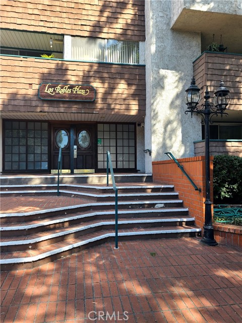 360 S Euclid Unit: 122