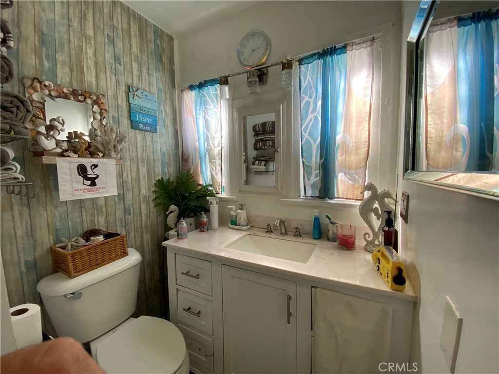 https://media.crmls.org/medias/da06a70c-19b1-41a4-8668-ba161d56dcd3.jpg?preset=X-Large