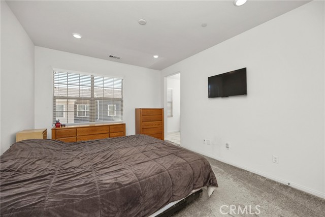 Detail Gallery Image 19 of 27 For 22886 Concord, Saugus,  CA 91350 - 2 Beds | 2/1 Baths