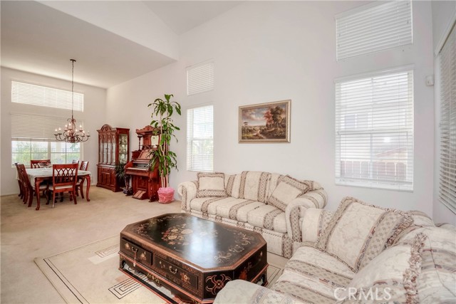 Detail Gallery Image 10 of 69 For 21401 Greyson, Moreno Valley,  CA 92557 - 5 Beds | 3 Baths