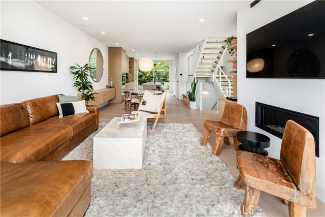 68 E F Street, Encinitas CA: https://media.crmls.org/medias/da07b3c6-0405-4b95-8e43-f48c5e5deb1d.jpg