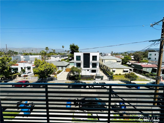 Detail Gallery Image 9 of 20 For 5741 Fulcher Ave #1/2,  North Hollywood,  CA 91601 - 4 Beds | 4 Baths