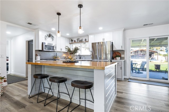 Detail Gallery Image 17 of 54 For 4680 Whispering Oak, Paso Robles,  CA 93446 - 4 Beds | 3 Baths