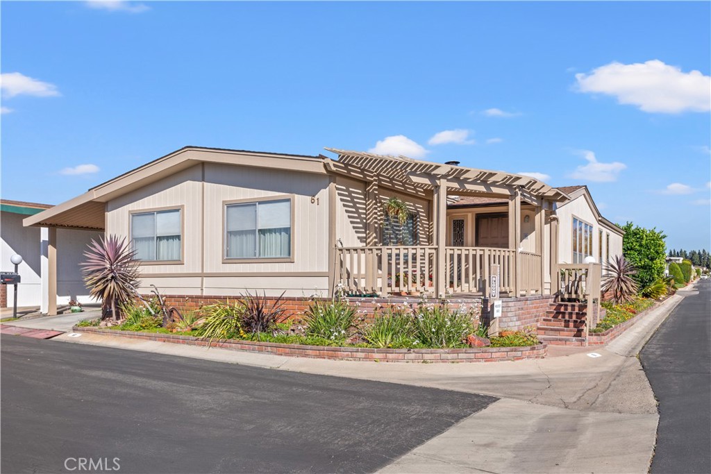 5200 Irvine Blvd #61