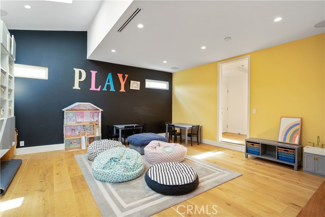 Detail Gallery Image 17 of 65 For 11308 Dona Teresa Dr, Studio City,  CA 91604 - 5 Beds | 4 Baths