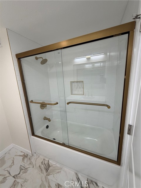 Detail Gallery Image 18 of 21 For 2432 Larchmont, Santa Ana,  CA 92706 - 3 Beds | 2 Baths