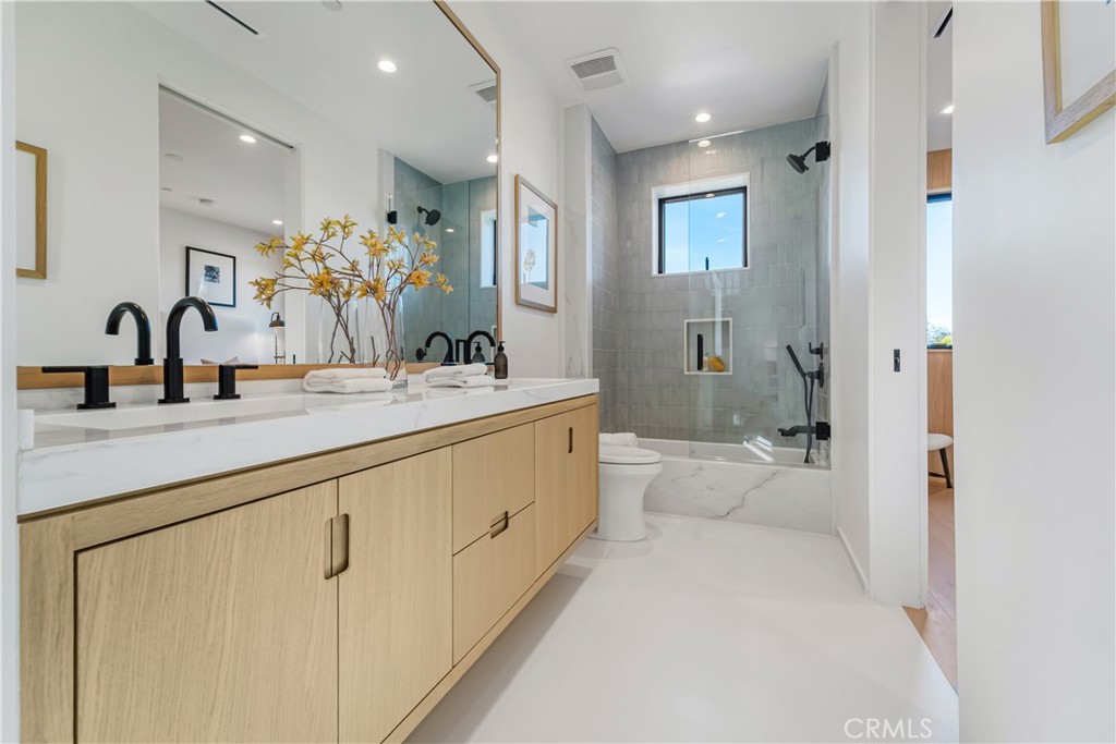 13226 Morrison StreetSherman Oaks img 26