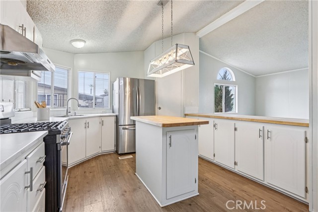 Detail Gallery Image 4 of 19 For 2717 E Arrow Hwy #21, La Verne,  CA 91750 - 3 Beds | 2 Baths