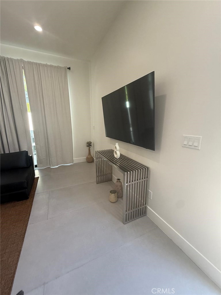 MLS #SR25260381 image #12