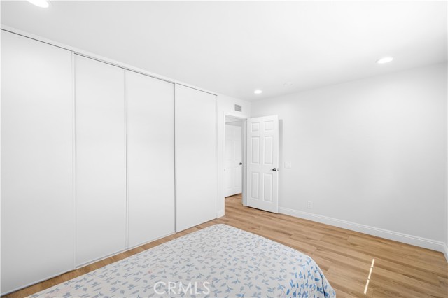 20 Grant, Irvine CA: https://media.crmls.org/medias/da0bc555-77da-4e6b-be62-5ca19c32c17f.jpg