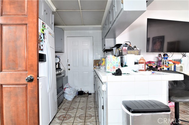 Detail Gallery Image 10 of 23 For 6542 San Luis, Paramount,  CA 90723 - 4 Beds | 2 Baths