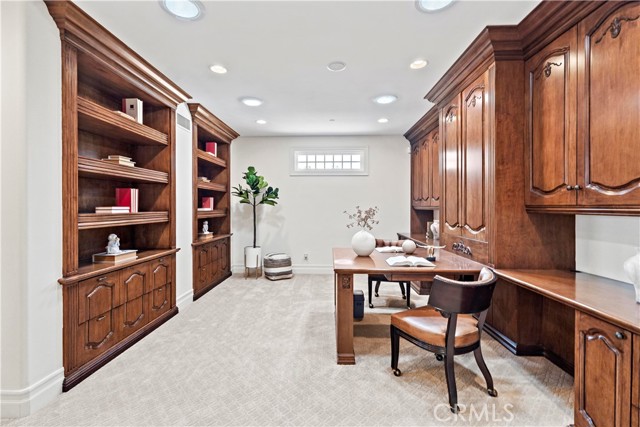 2535 Bronzewood Drive, Tustin CA: https://media.crmls.org/medias/da0c060e-7d99-4454-b73b-9362bb711cdf.jpg