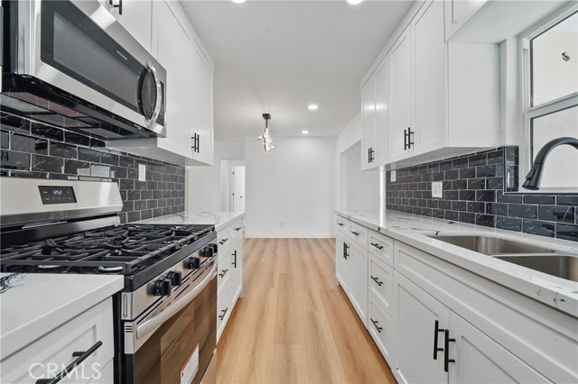 611 S Thorson Avenue, Compton CA: https://media.crmls.org/medias/da0c18e4-e124-4359-95c0-62208b3481a2.jpg