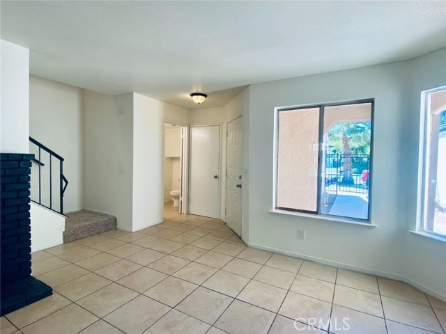 Detail Gallery Image 13 of 30 For 3582 W Terrace Ave, Fresno,  CA 93722 - 3 Beds | 2/1 Baths